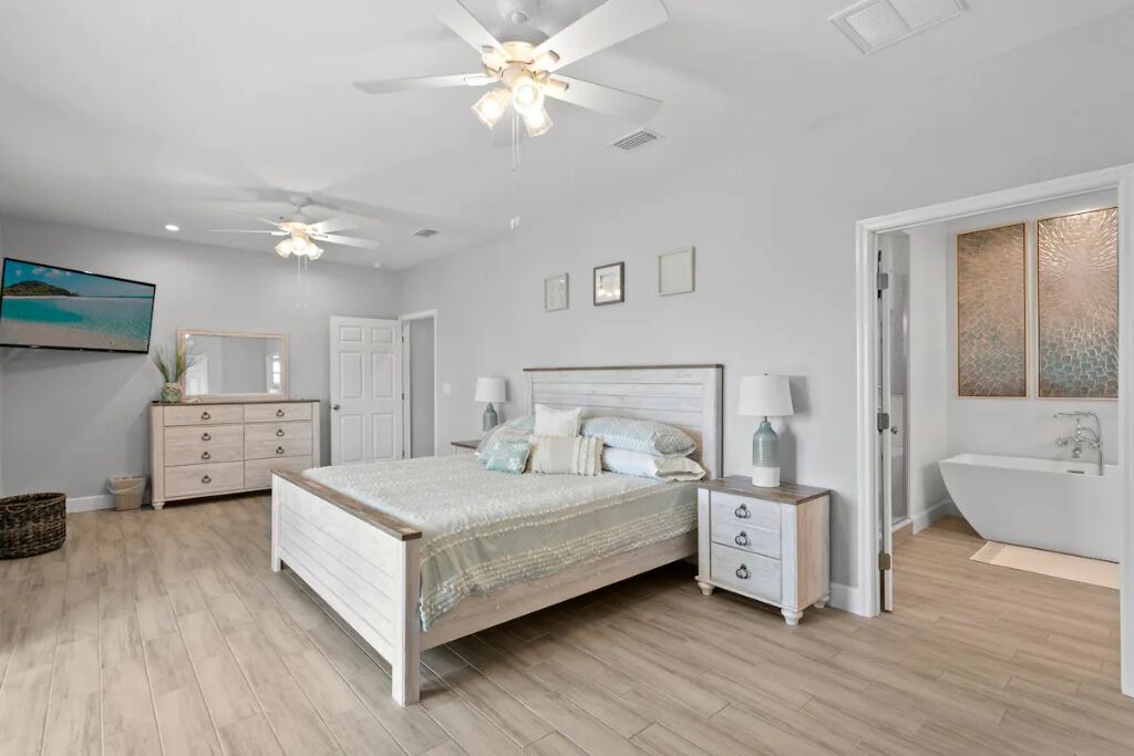 Photo of Bedroom in Madeira Beach