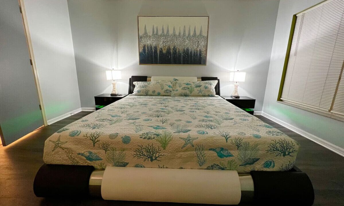 Photo of Bedroom in Bearss Plaza