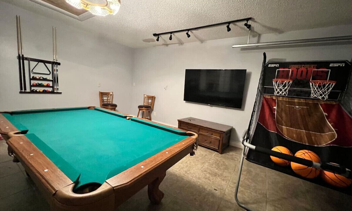 Photo of Bedroom in Bearss Plaza