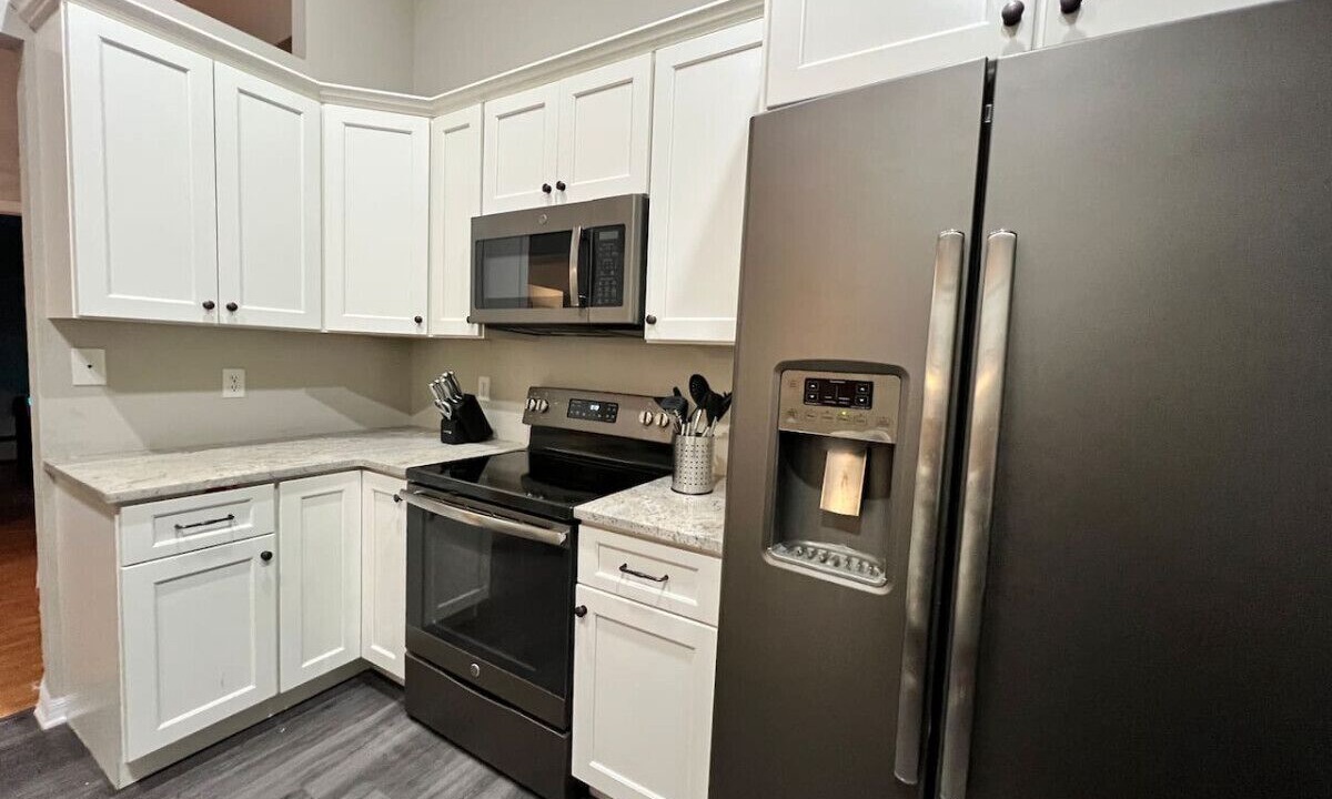Photo of Kitchen in Bearss Plaza