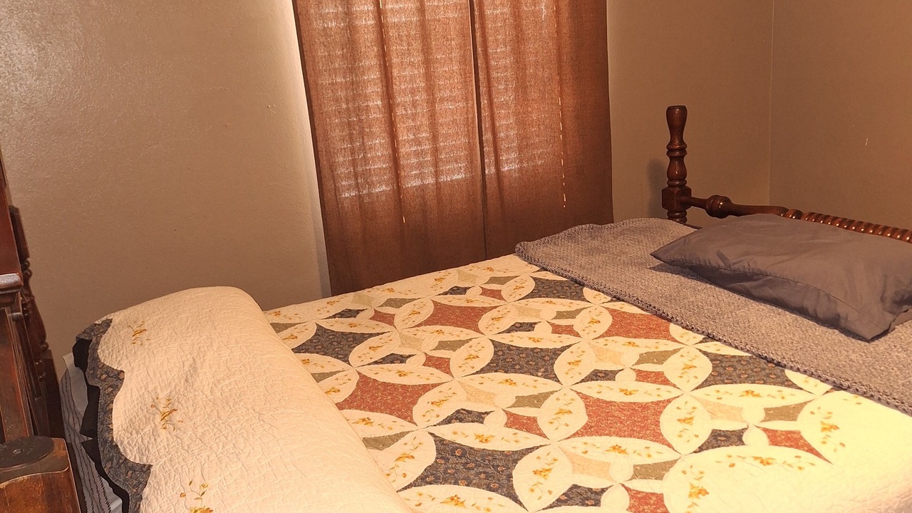 Photo of Bedroom in Englewood