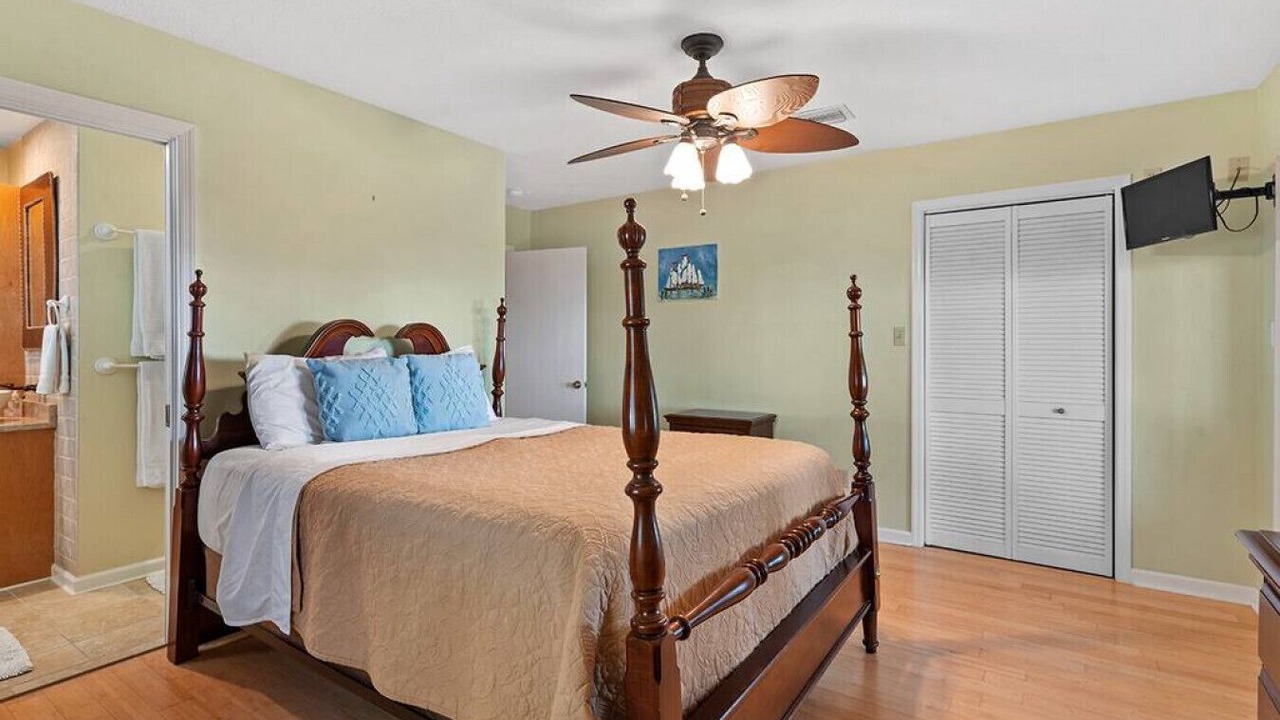 Photo of Bedroom in Magnolia Bluffs