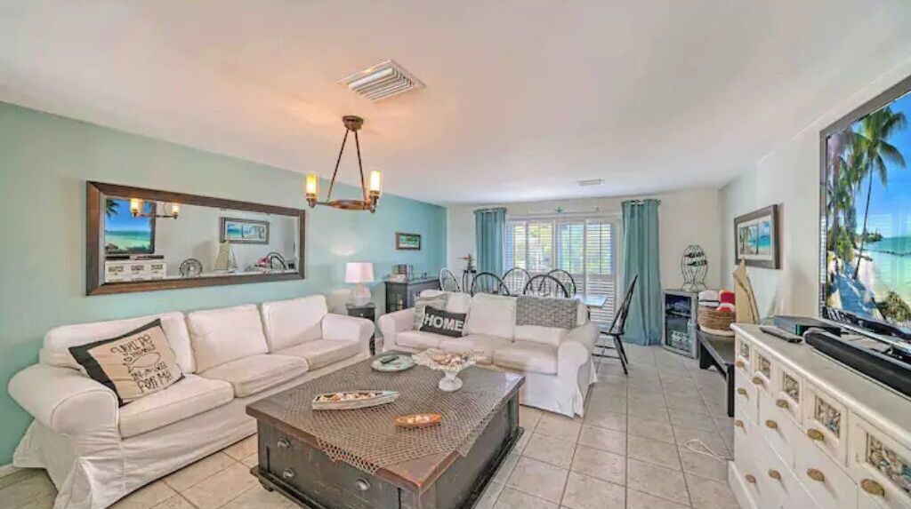 Photo of Livingroom in Whitney Beach