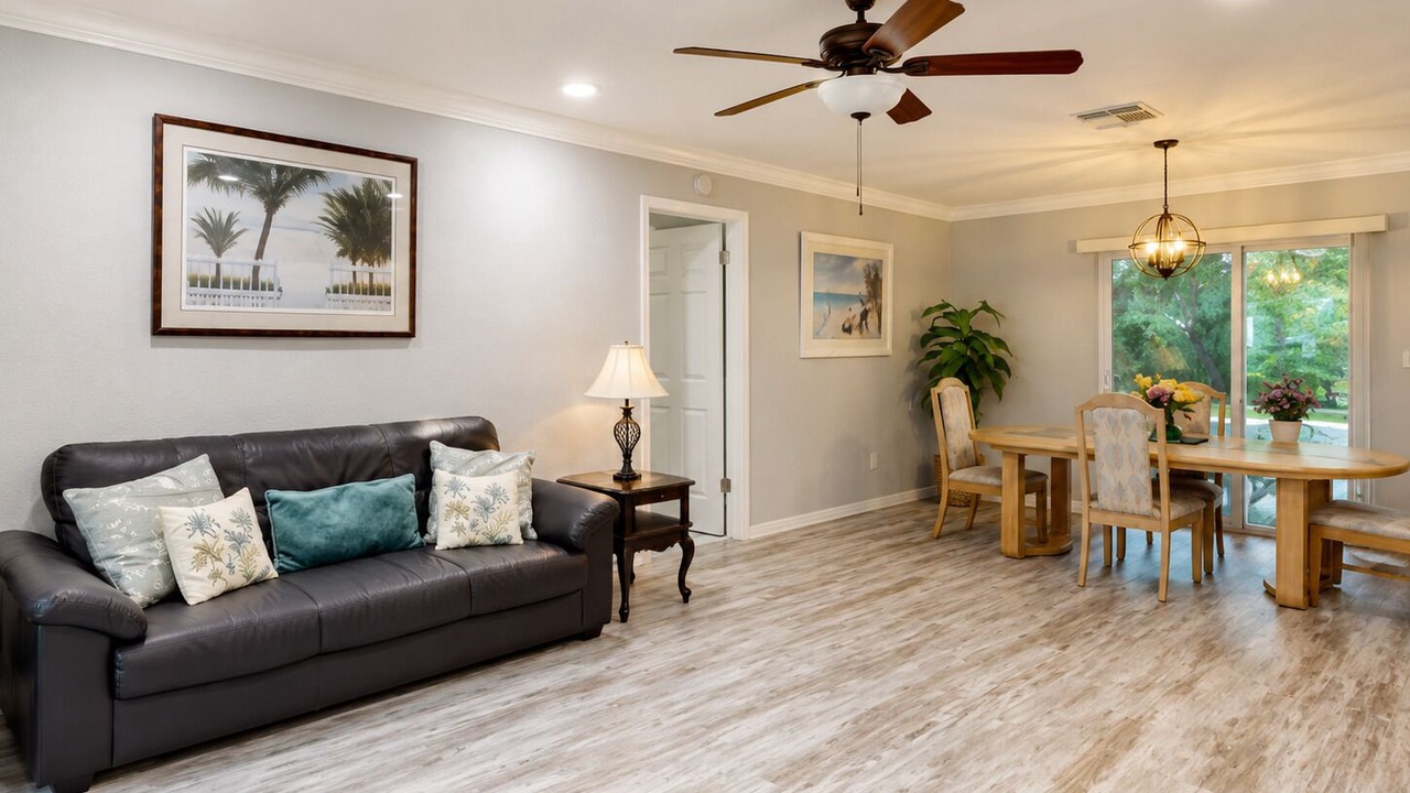 Photo of Livingroom in Spring Hill