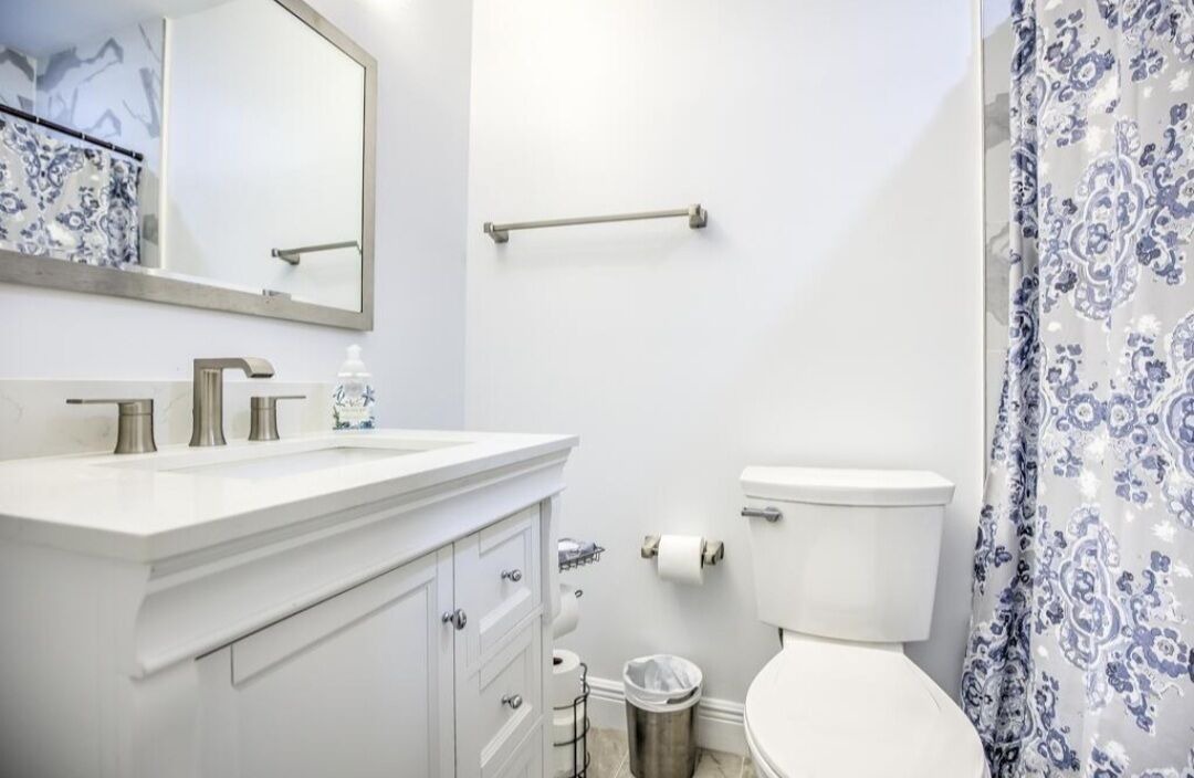 Photo of Bathroom in Marathon