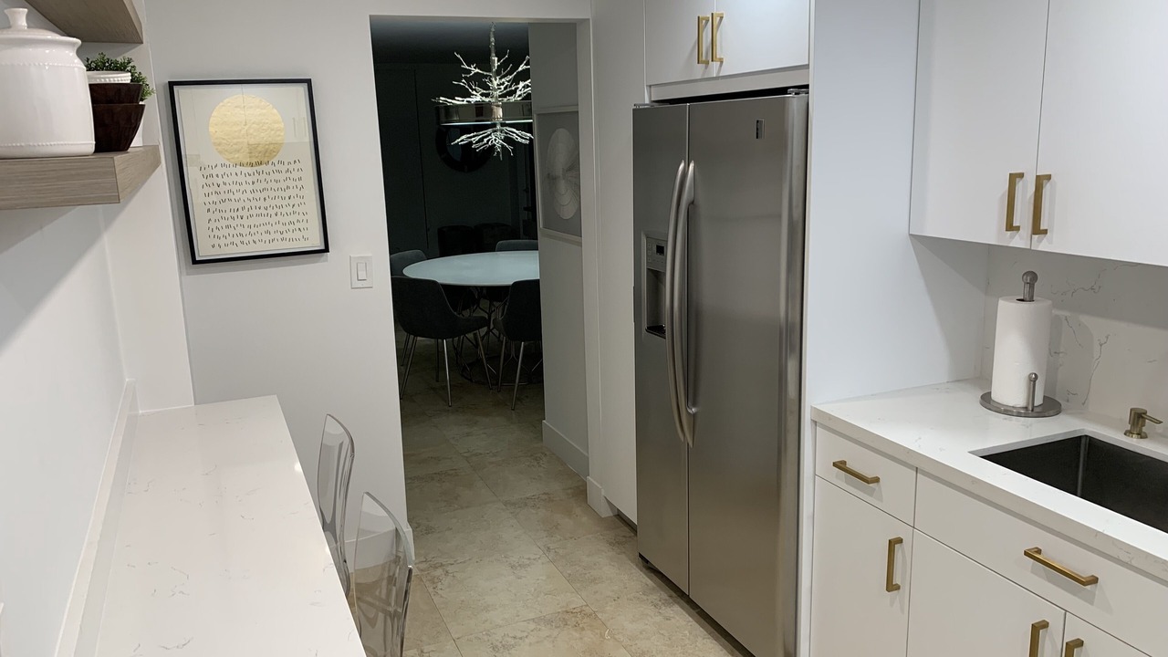 Photo of Kitchen in Hollywood South Central Beach