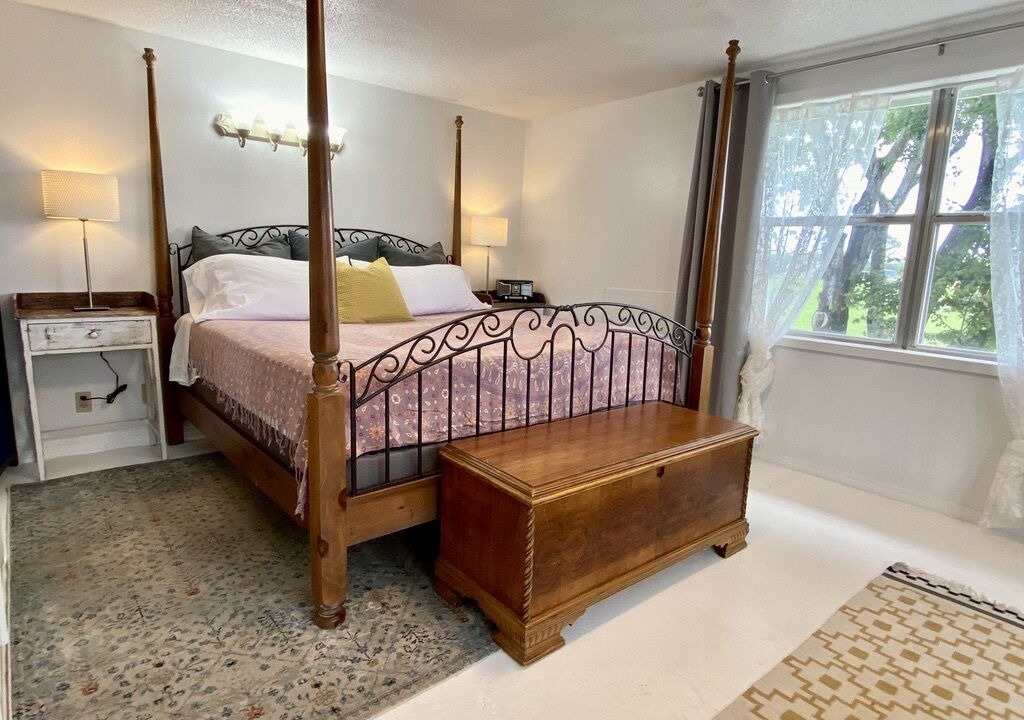Photo of Bedroom in Wewahitchka