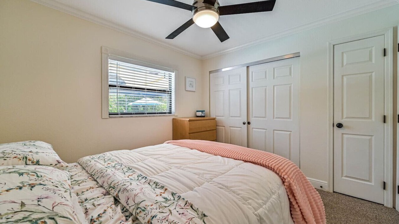 Photo of Bedroom in Bonita Shores
