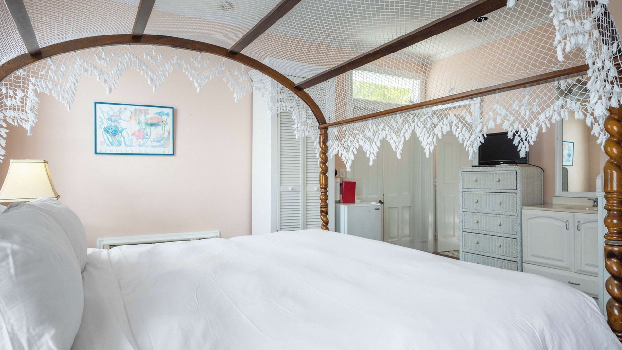 Photo of Bedroom in Historic Seaport