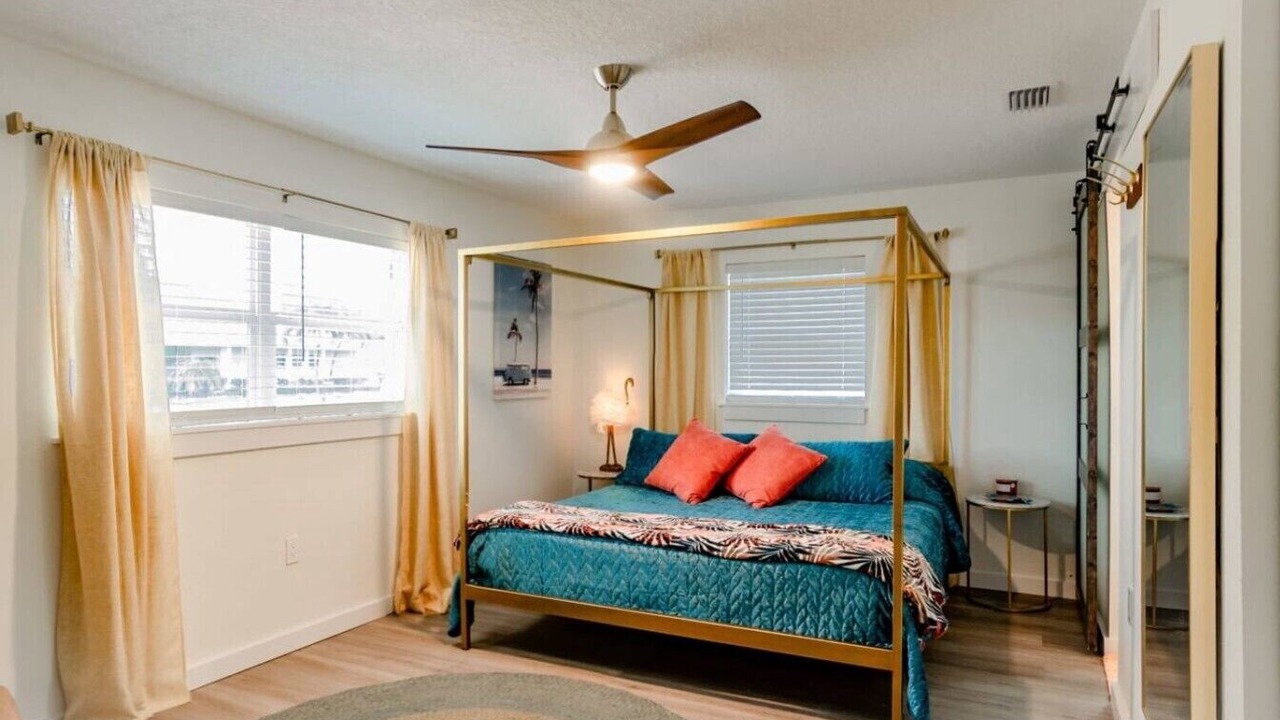 Photo of Bedroom in Golden Beach Estates