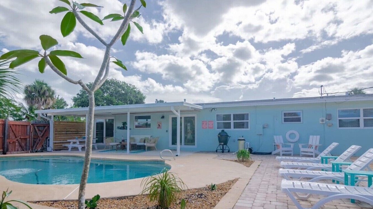 Photo of Outdoor in Golden Beach Estates