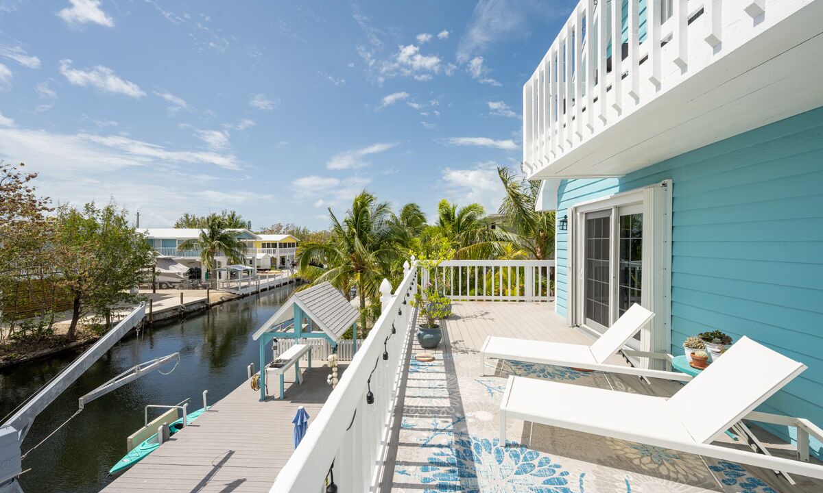 Photo of Patio Balcony in Doctor's Arm
