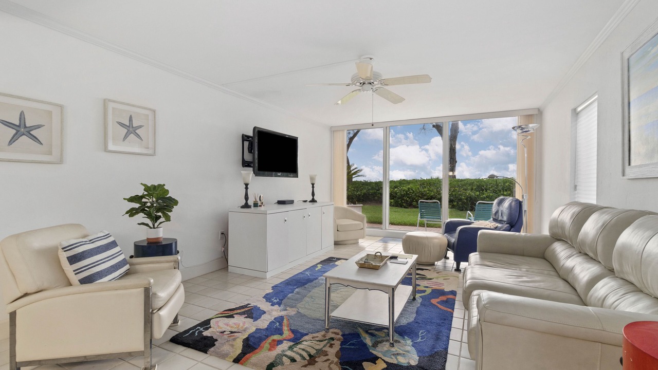 Photo of Livingroom in Longboat Key