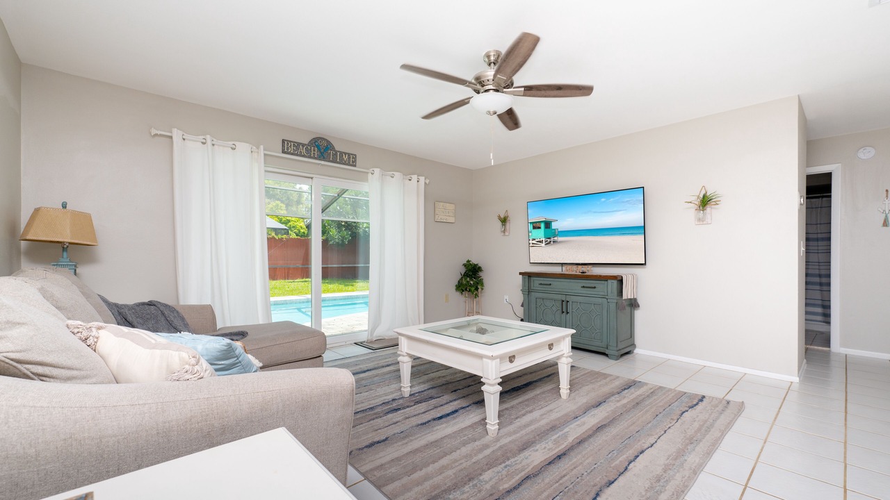 Photo of Livingroom in Lake Sarasota