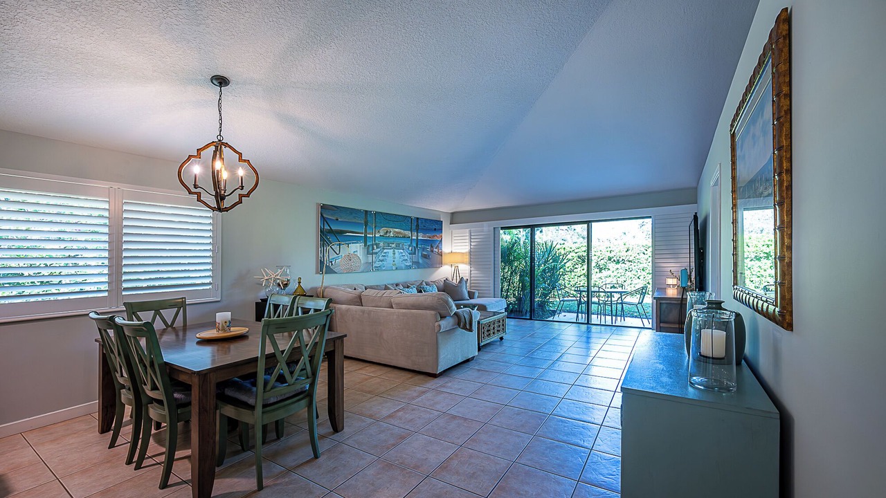 Photo of Livingroom in Palm Beach Gardens