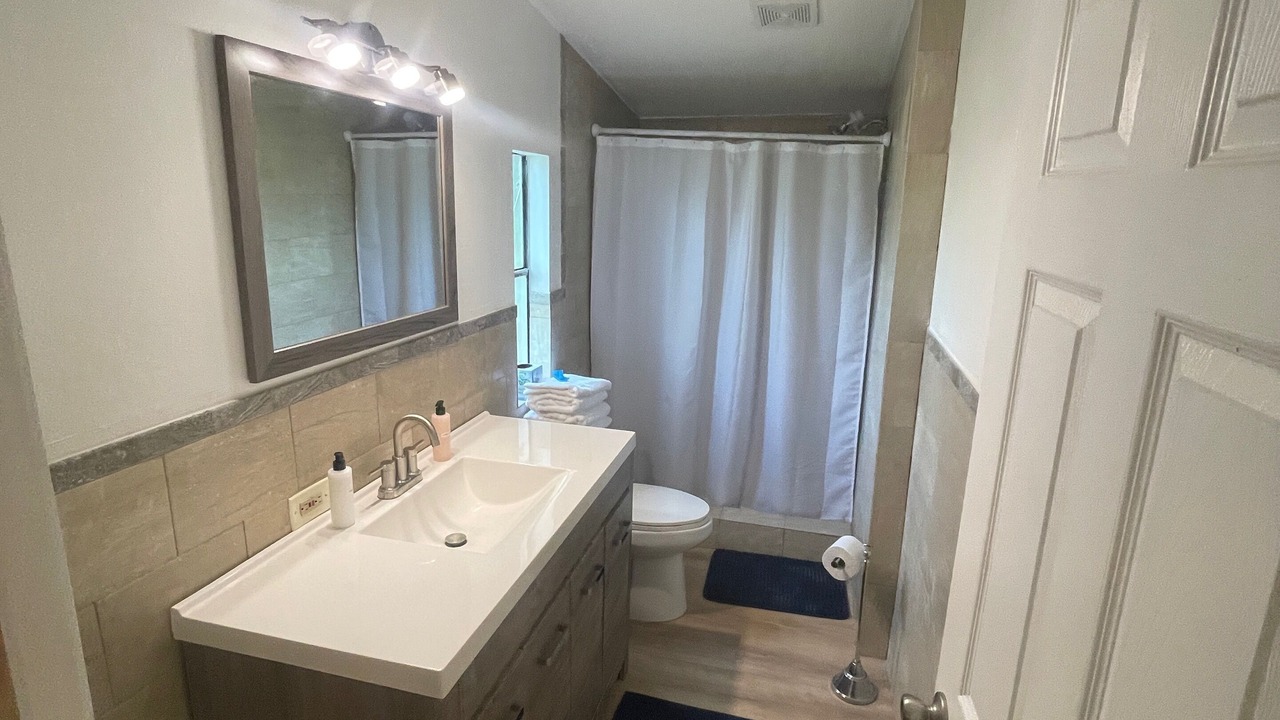 Photo of Bathroom in Clewiston