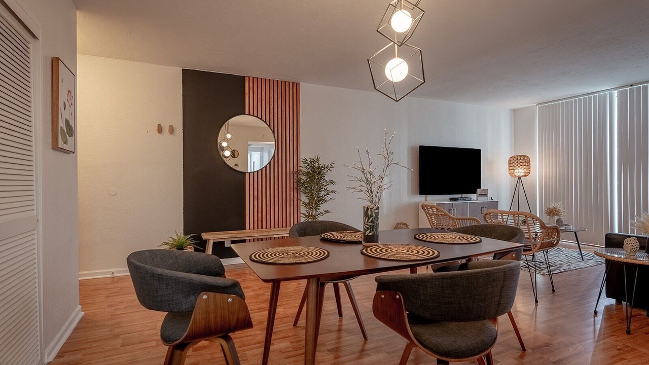 Photo of Livingroom in Hollywood South Central Beach