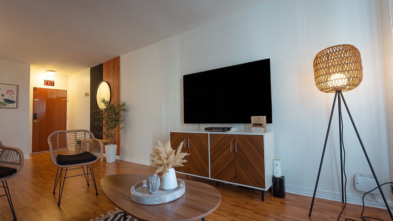 Photo of Livingroom in Hollywood South Central Beach