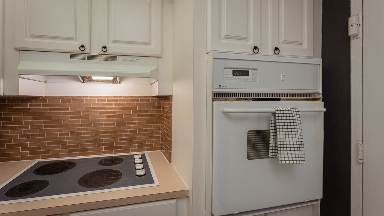 Photo of Kitchen in Hollywood South Central Beach