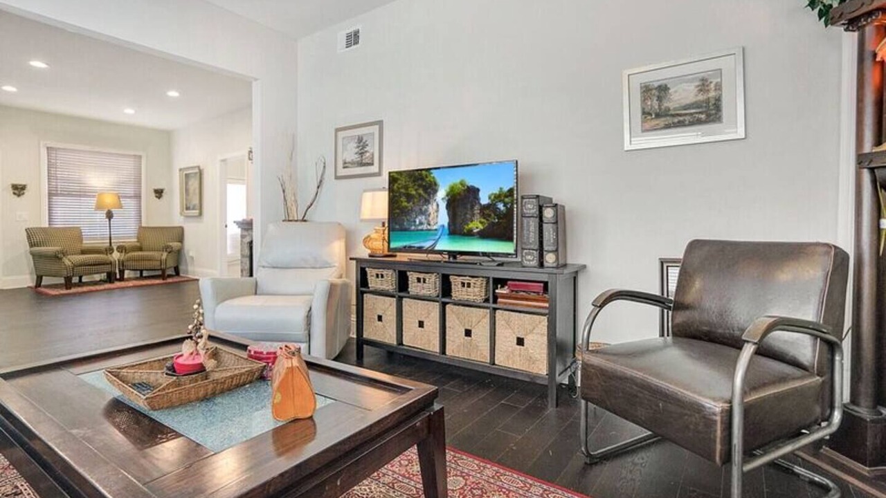 Photo of Livingroom in Urban Core
