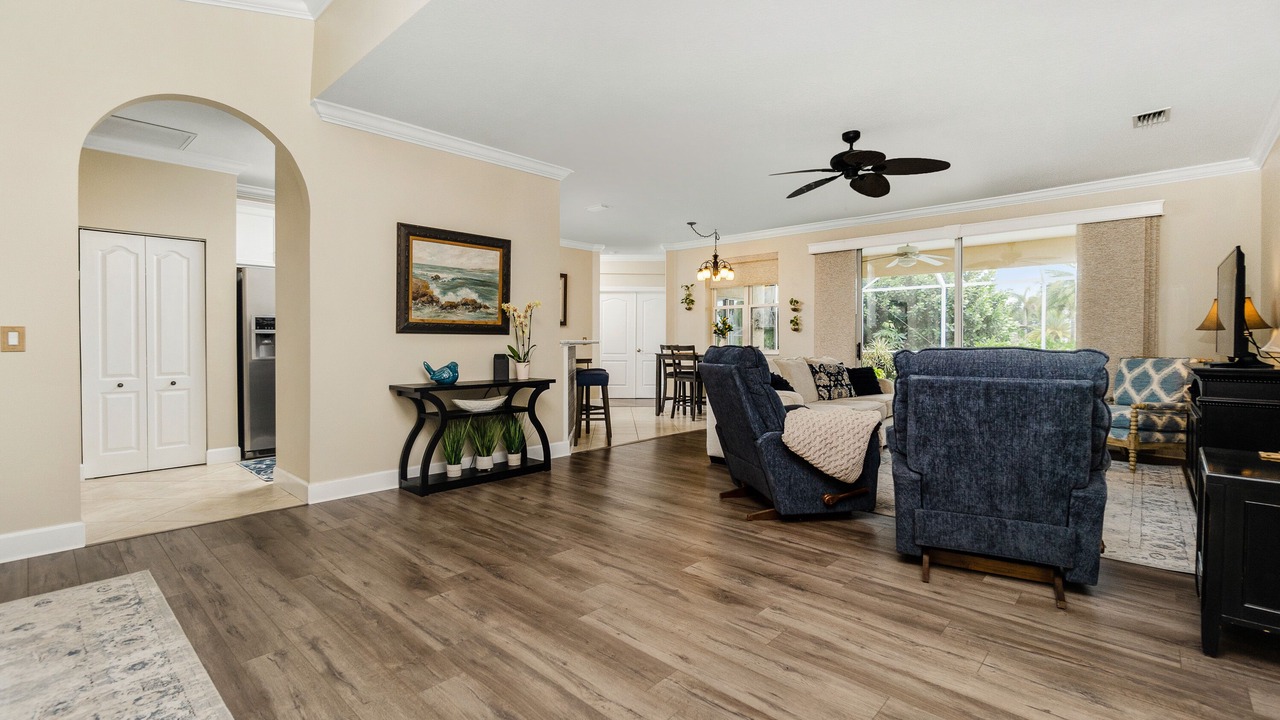 Photo of Livingroom in Long Meadow