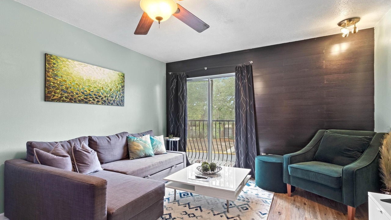 Photo of Livingroom in Gainesville