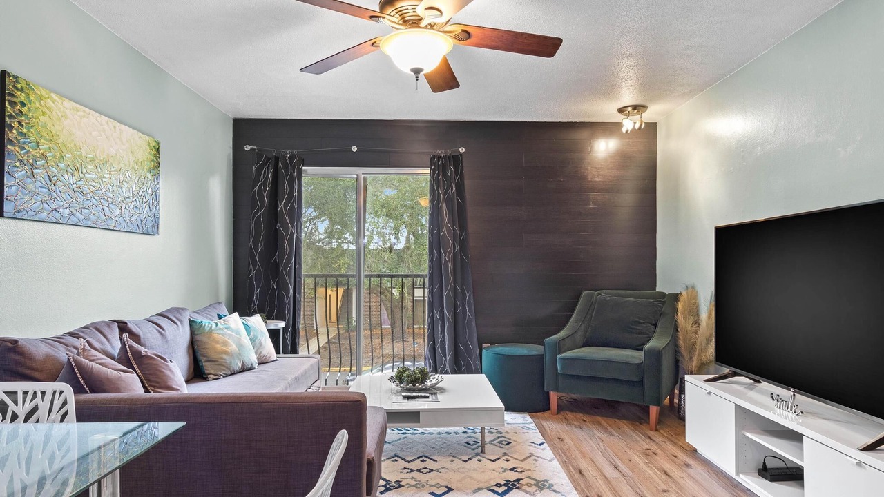 Photo of Livingroom in Gainesville