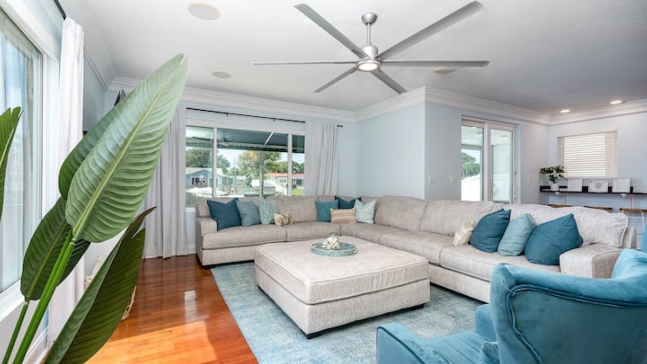 Photo of Livingroom in Forest Isles