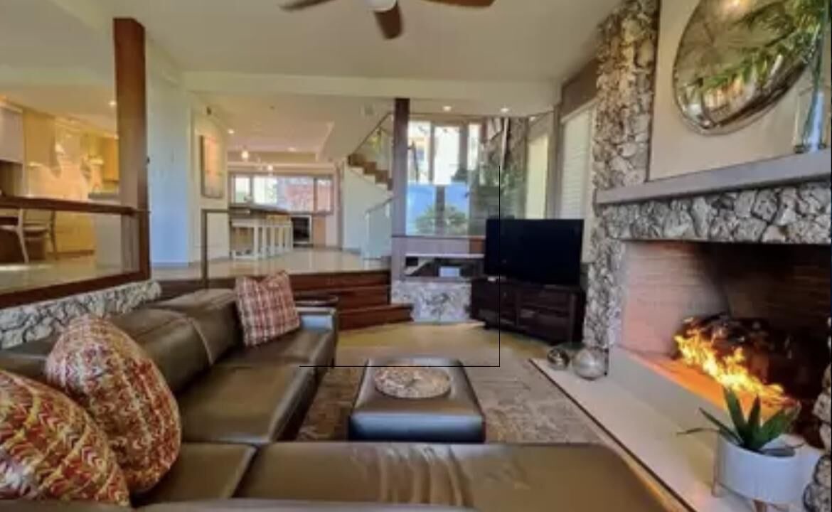Photo of Livingroom in Colin Park