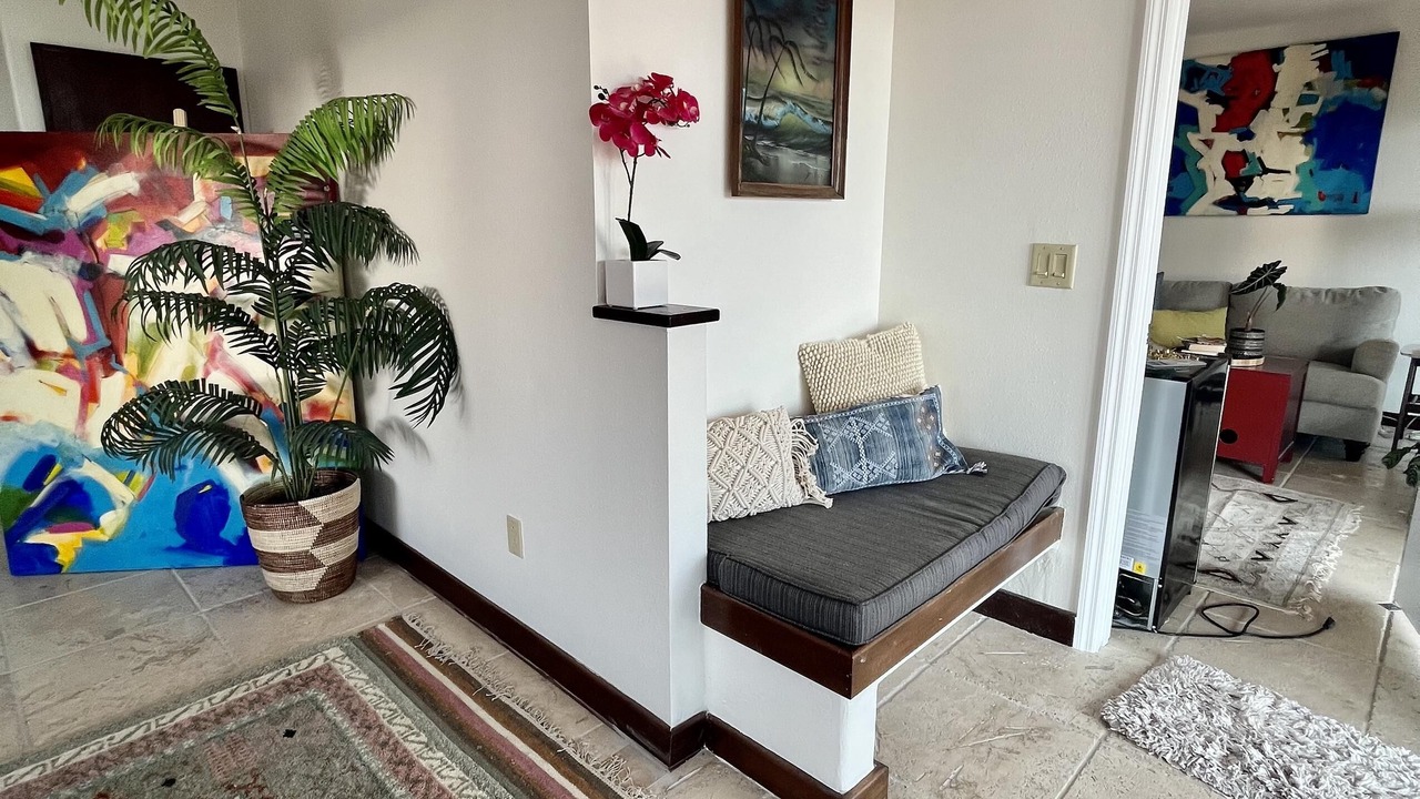 Photo of Livingroom in Colin Park