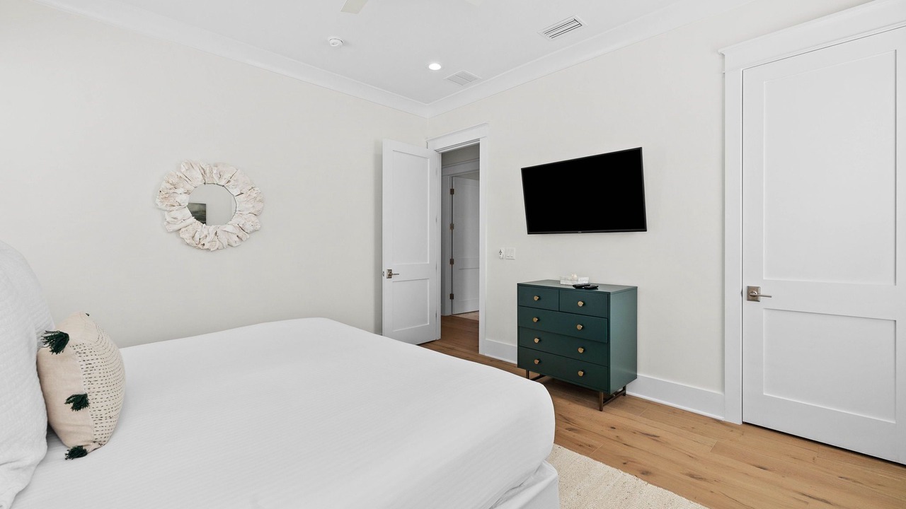 Photo of Bedroom in Lakeside at Blue Mountain Beach