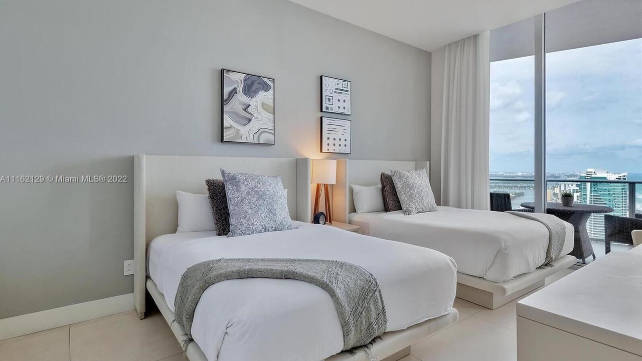 Photo of Bedroom in Hollywood South Central Beach