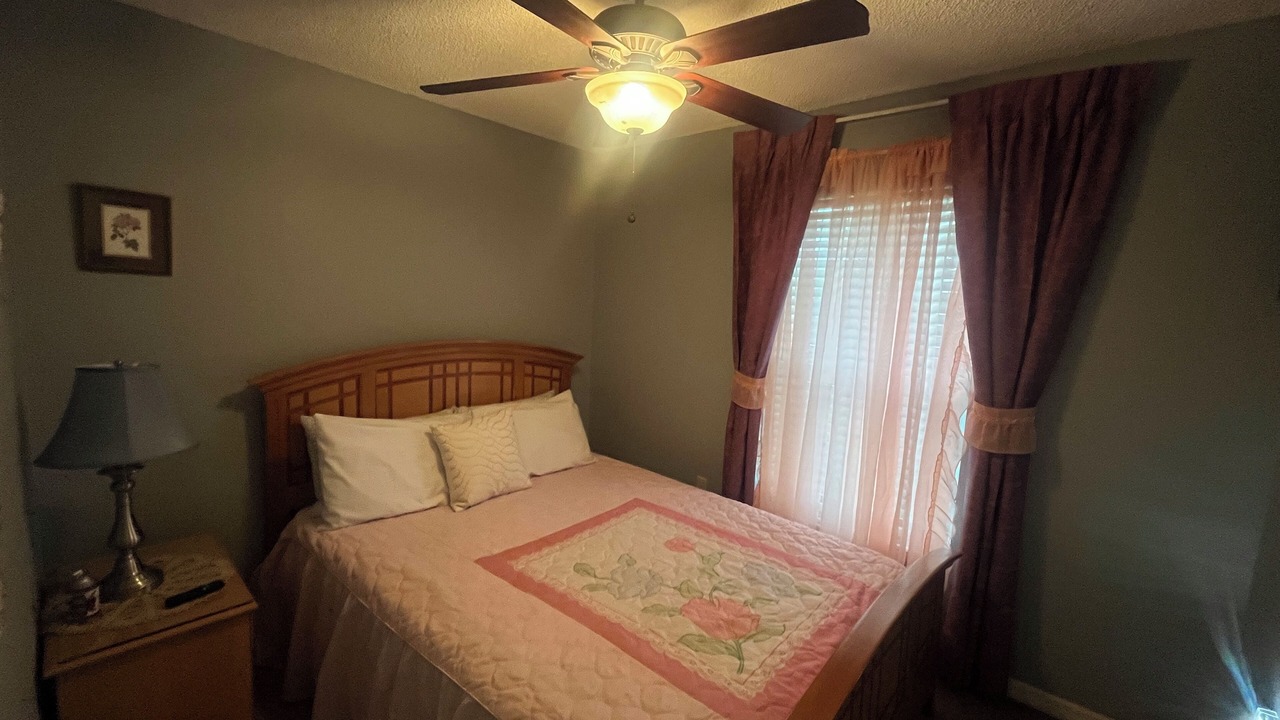 Photo of Bedroom in Lady Lake