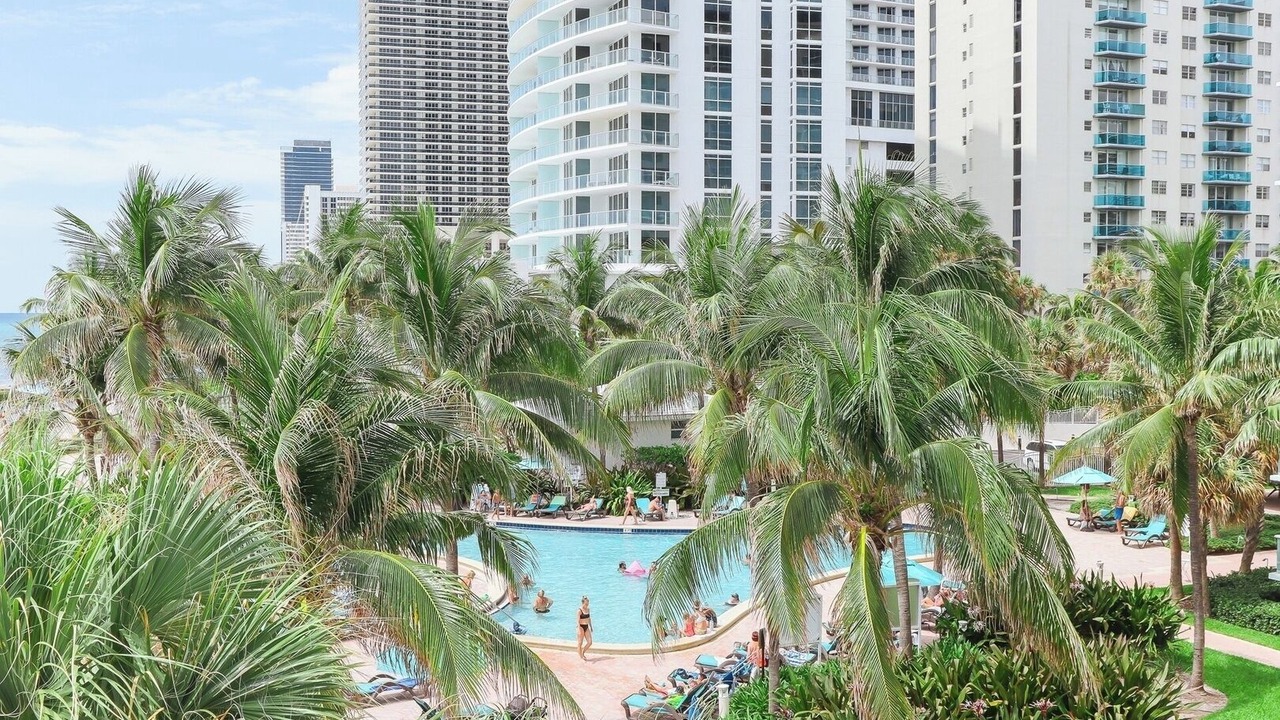 Photo of Outdoor in Hollywood South Central Beach