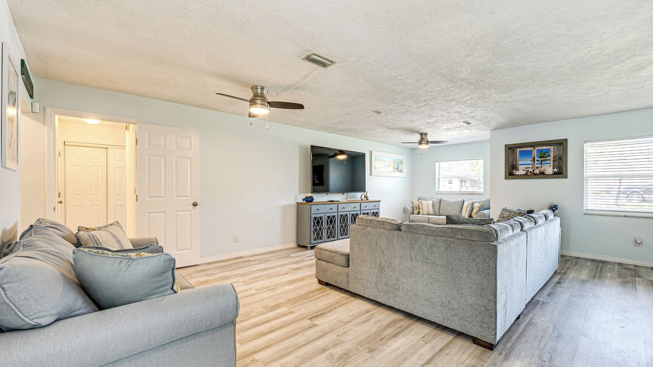Photo of Livingroom in Ruskin