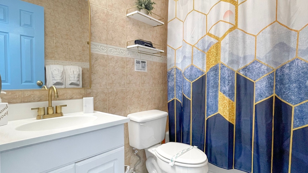 Photo of Bathroom in Largo