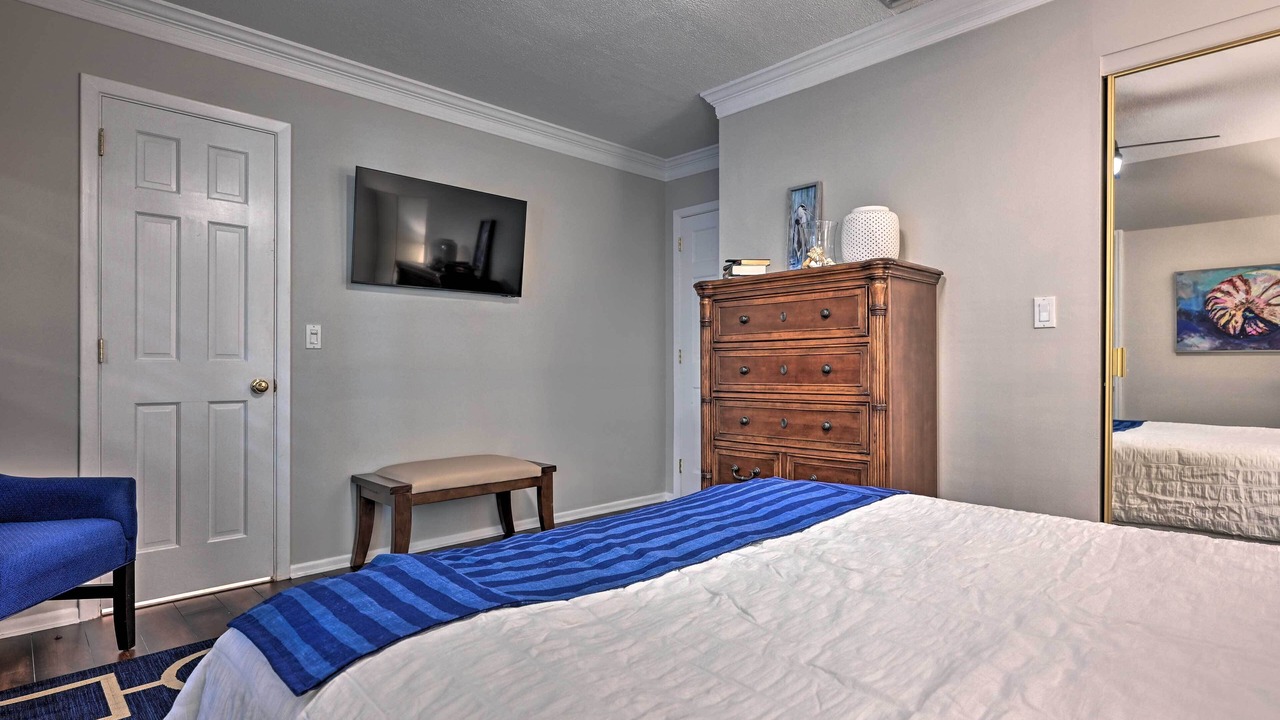 Photo of Bedroom in Bearss Plaza