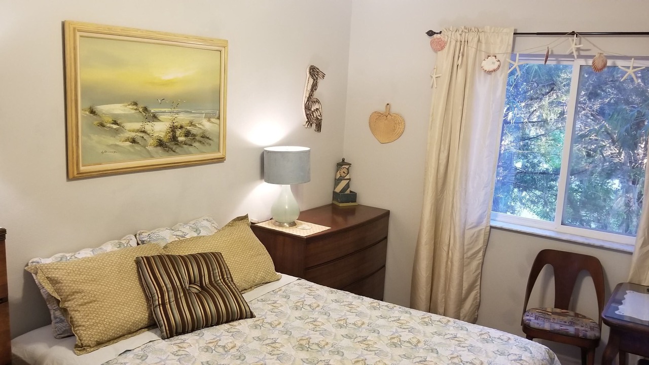 Photo of Bedroom in Driftwood Isles