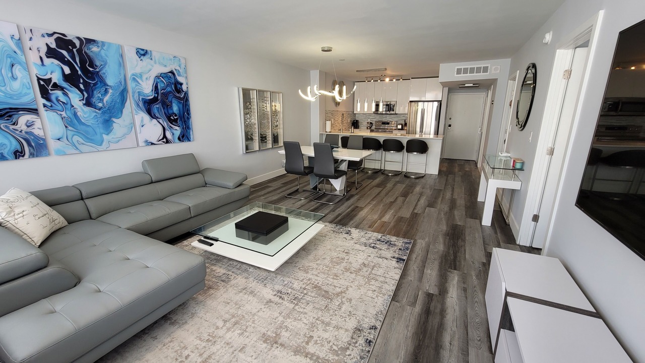 Photo of Livingroom in Hollywood South Central Beach