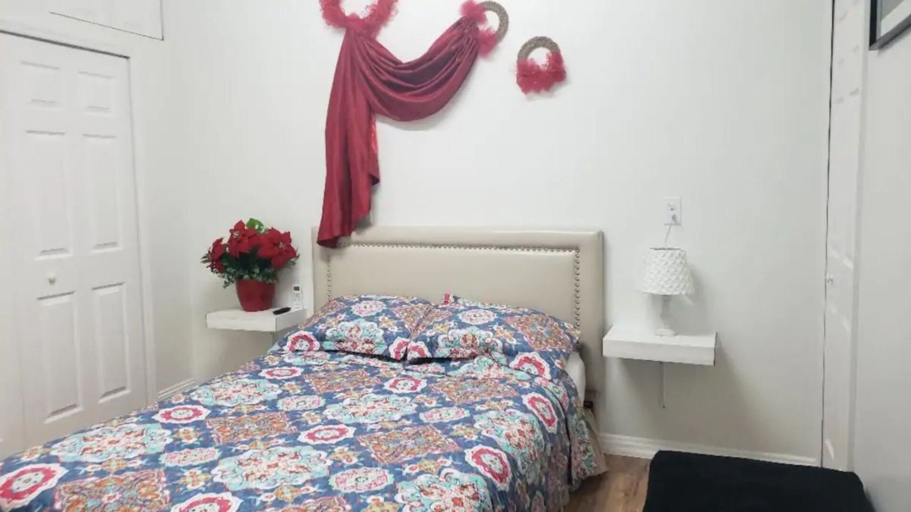 Photo of Bedroom in Bearss Plaza