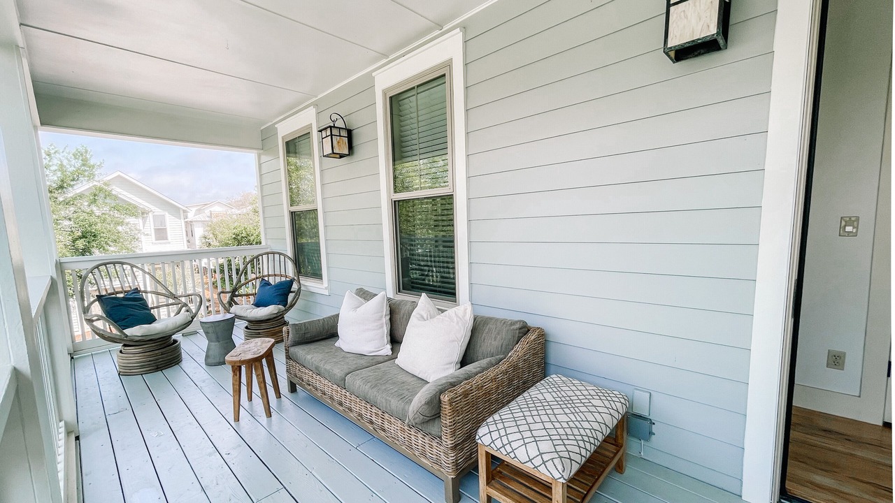 Photo of Patio Balcony in Grayton Cove