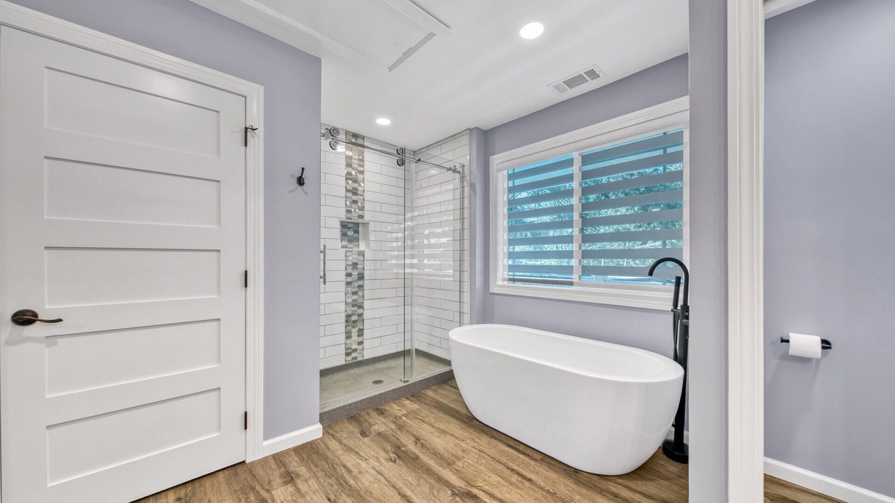 Photo of Bathroom in Gulfview Heights
