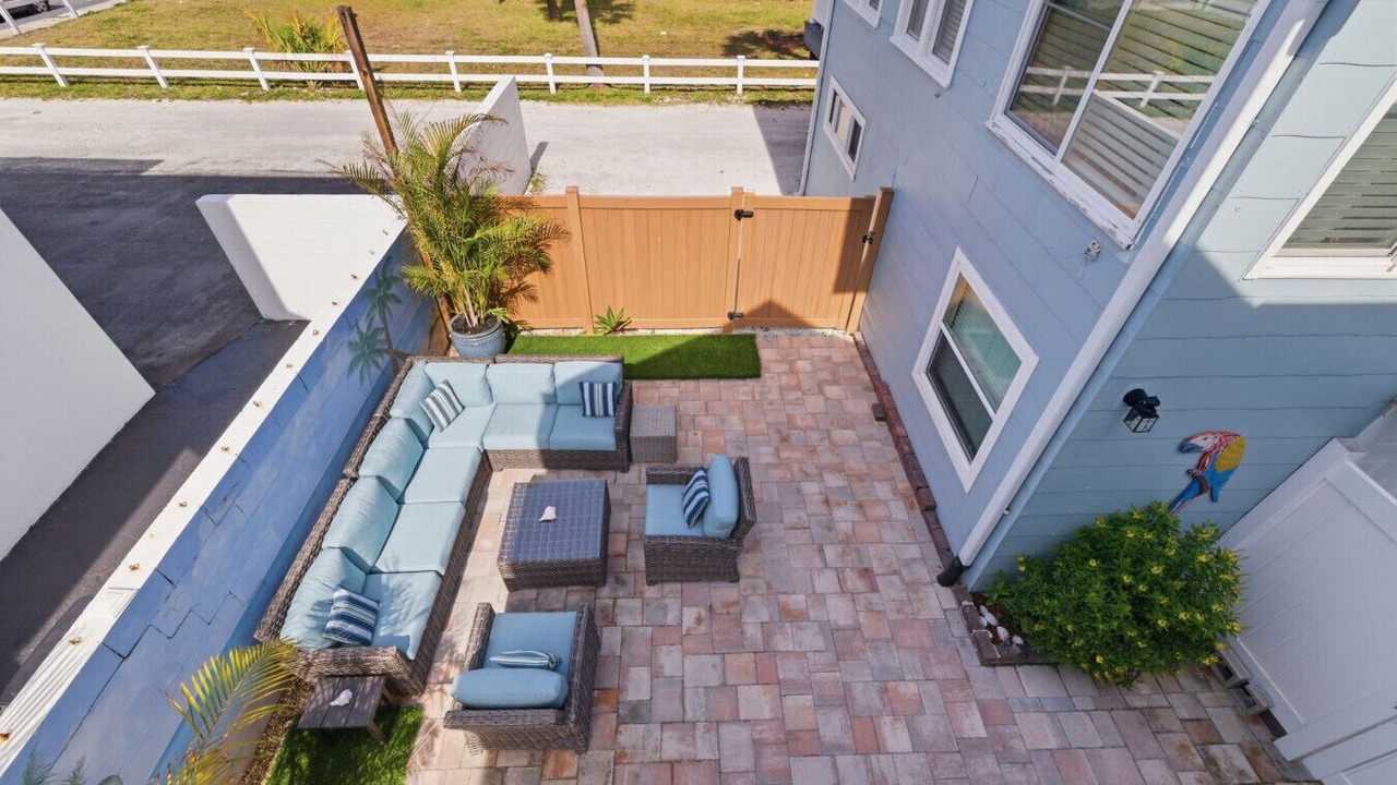 Photo of Patio Balcony in Pass-a-Grille
