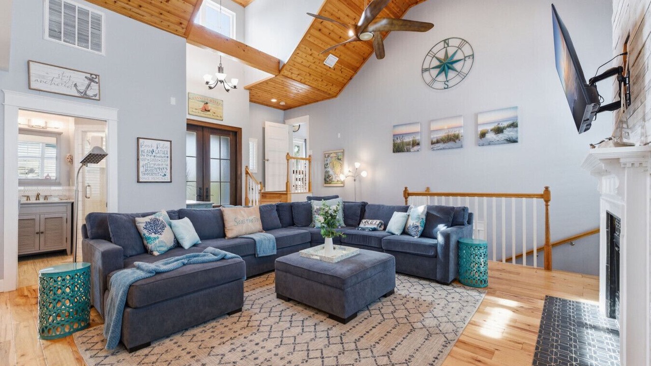 Photo of Livingroom in Pass-a-Grille