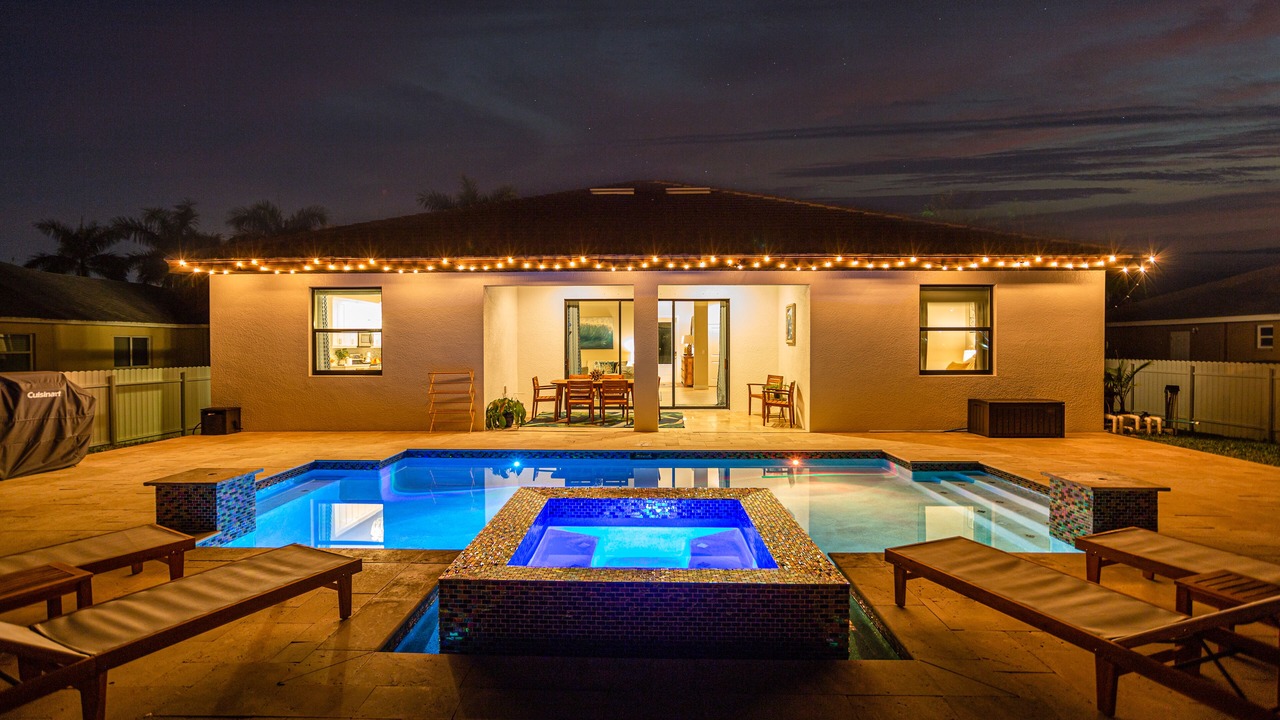 Photo of Outdoor in Pelican