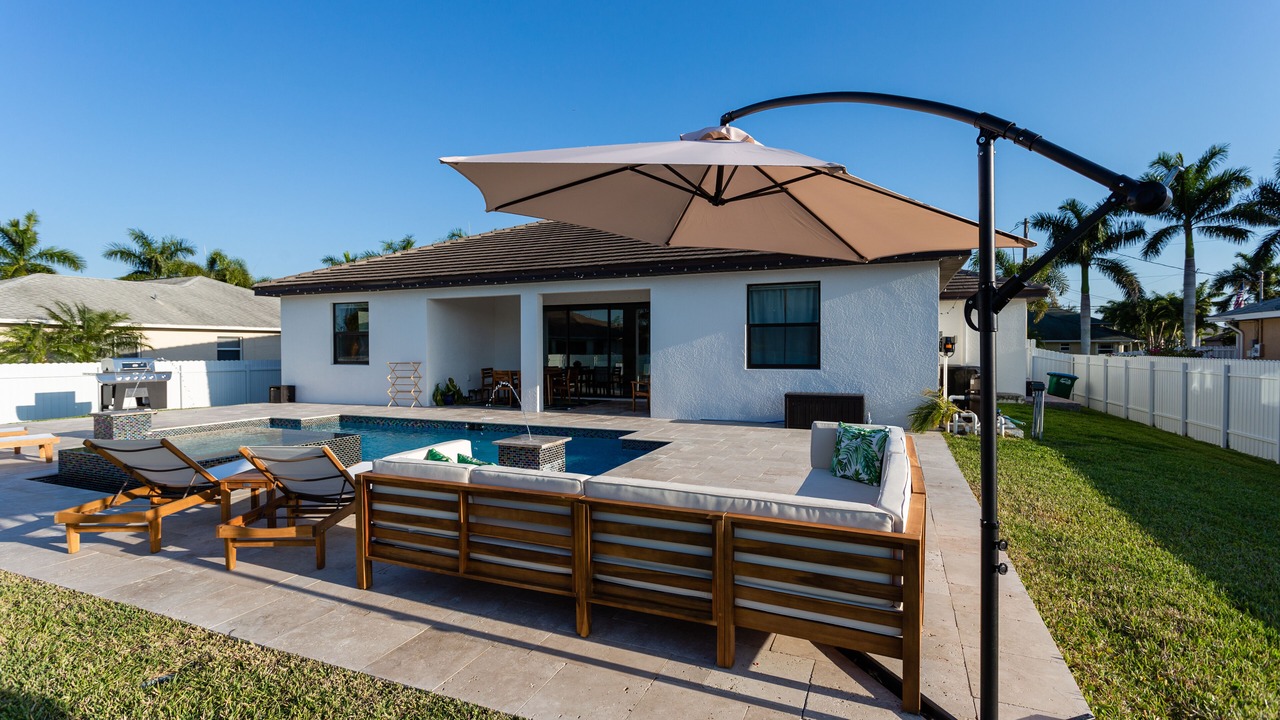 Photo of Outdoor in Pelican