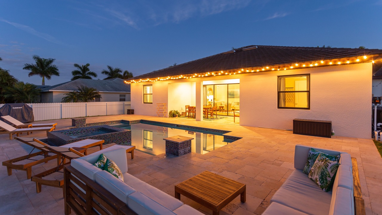 Photo of Outdoor in Pelican