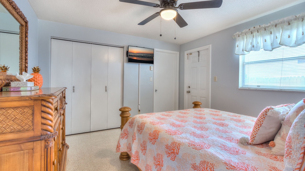 Photo of Bedroom in Bay Esplanade