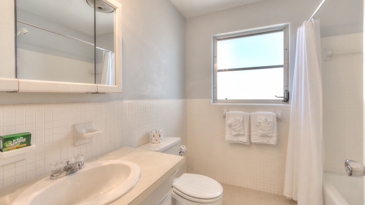 Photo of Bathroom in Bay Esplanade