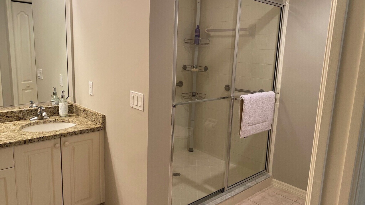 Photo of Bathroom in Naples